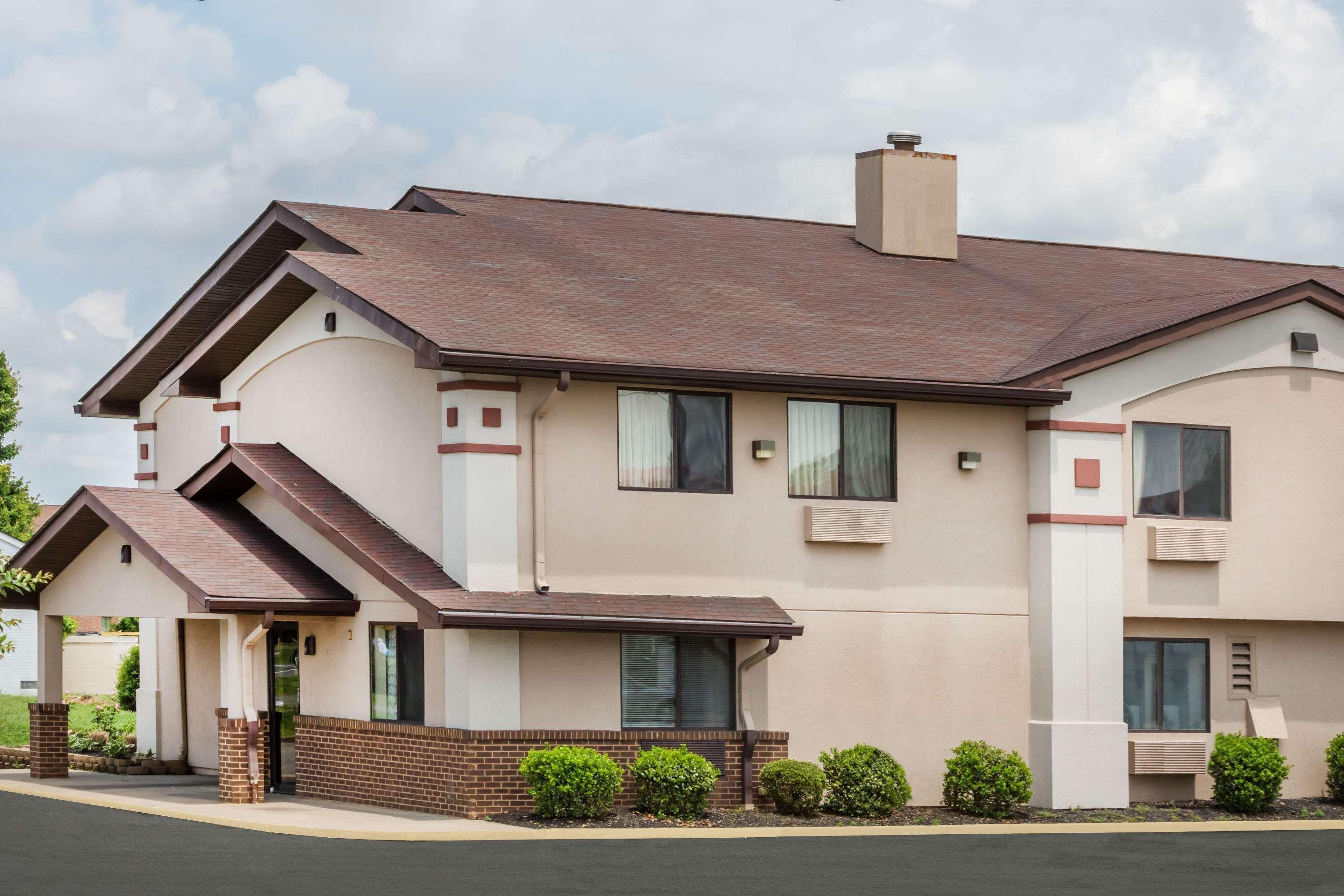 Super 8 Tappahannock Exterior foto